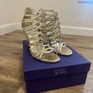 Stuart Weitzman Womens Strappy Heels Metallic Gold. Size 7.5. Has box.
